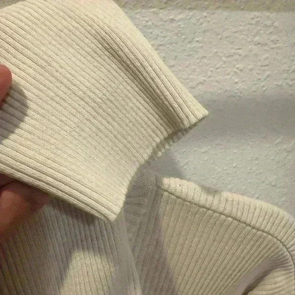 Dolce and Gabbana long sleeve t-shirt size fits like Medium men - Picture 8 of 9